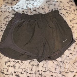 GREY NIKE SHORTS
